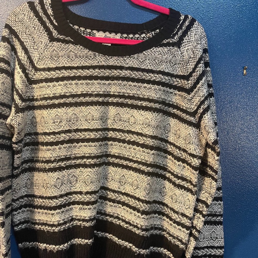 Bass black and white patterned sweater